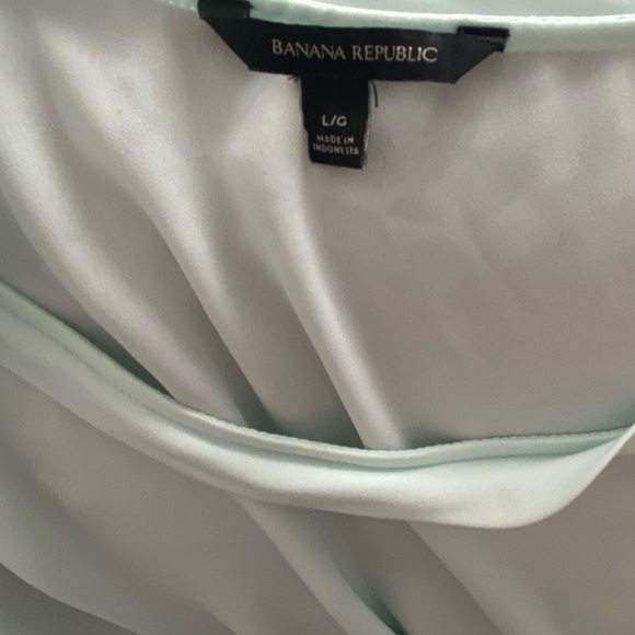 💚🤍BANANA REPUBLIC 🤍💚 Pastel teal sleeveless top in Large. In great shape. - Picture 8 of 11